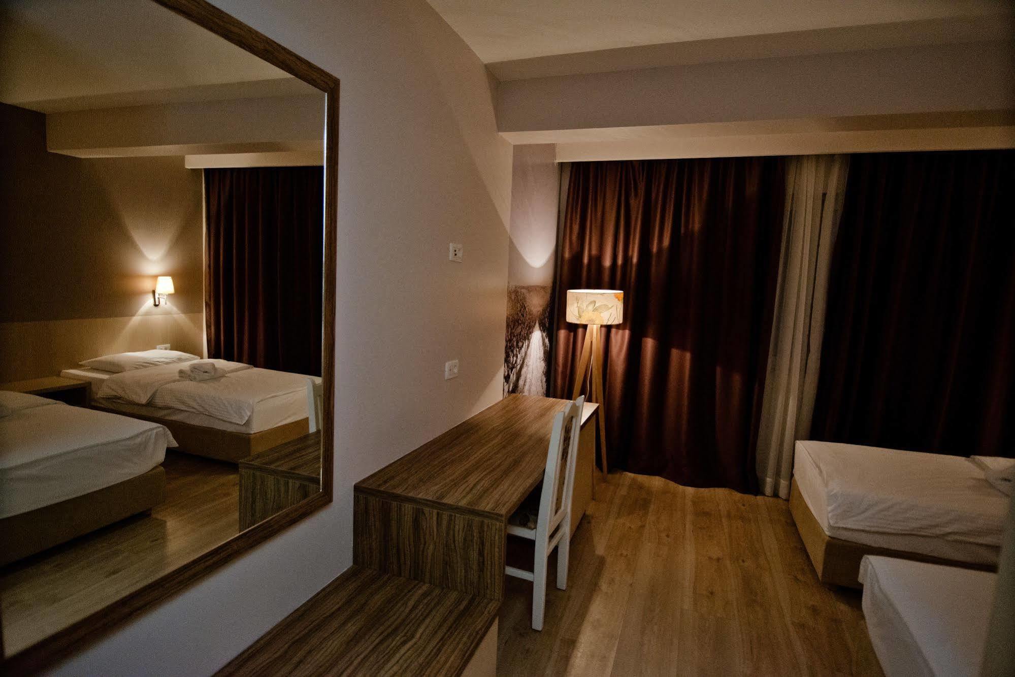 Wine Hotel Cesarica Međugorje Exterior foto